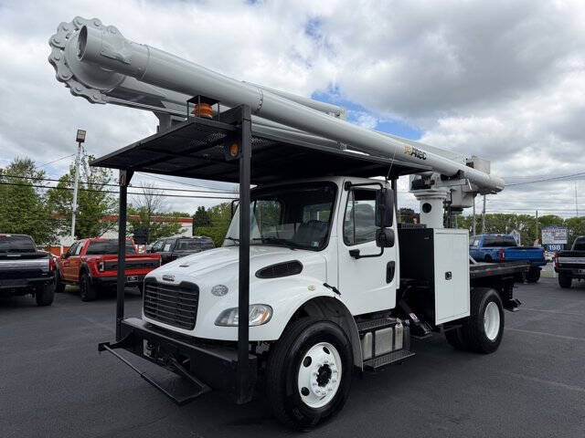 2019 Freightliner M2 106