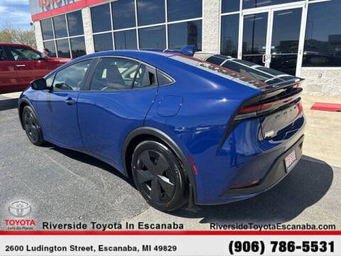 2025 Toyota Prius LE