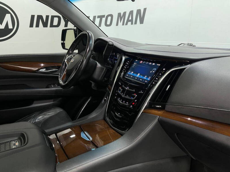 2018 Cadillac Escalade ESV Luxury