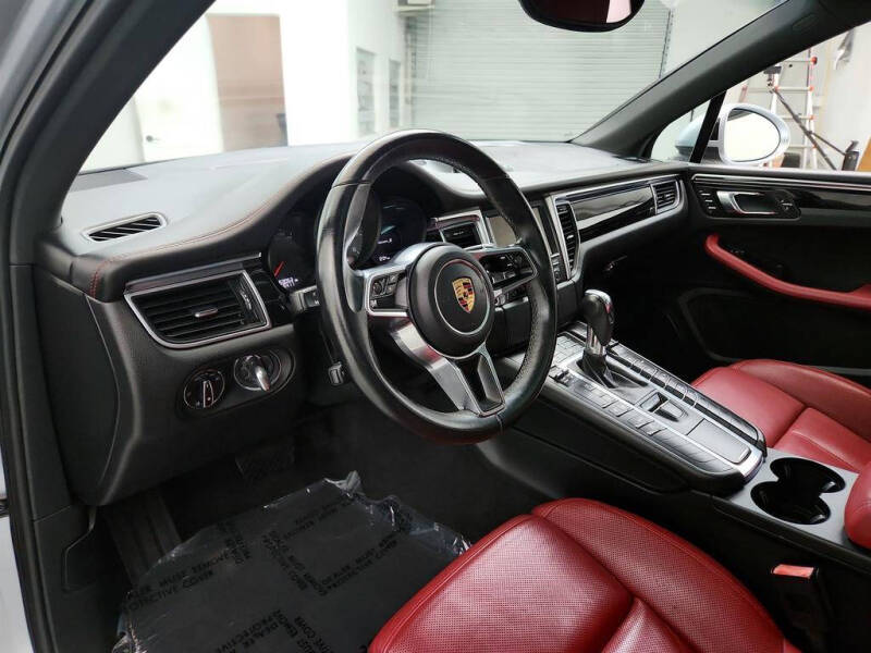 2016 Porsche Macan S