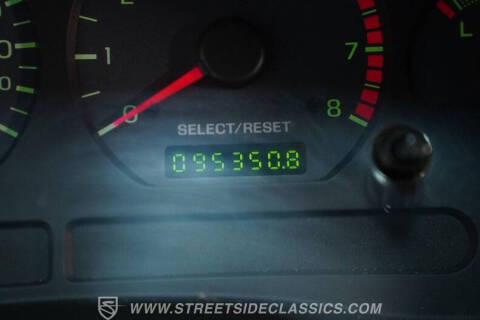 2004 Ford Mustang GT Deluxe