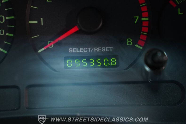 2004 Ford Mustang GT Deluxe