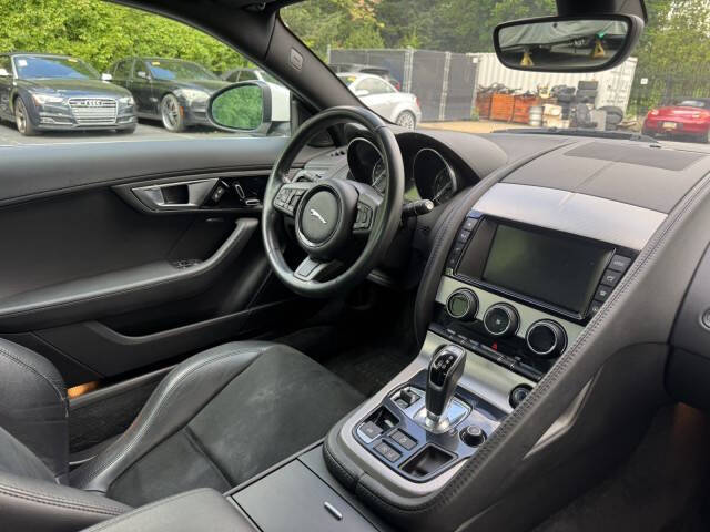 2017 Jaguar F-TYPE Premium
