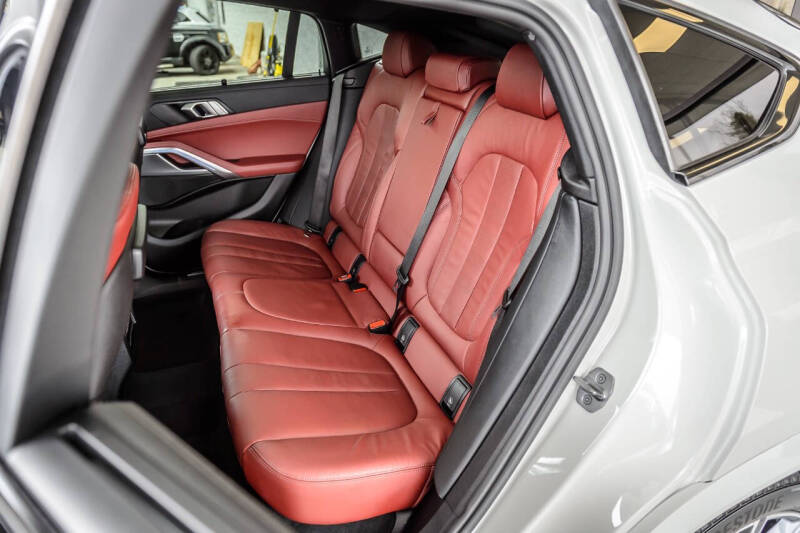 2022 BMW X6 xDrive40i