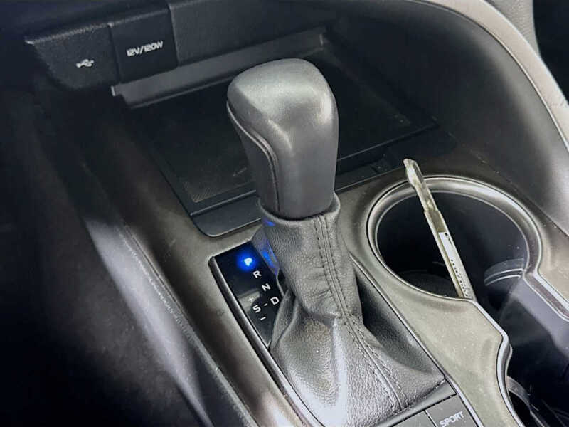 2022 Toyota Camry Hybrid SE Nightshade