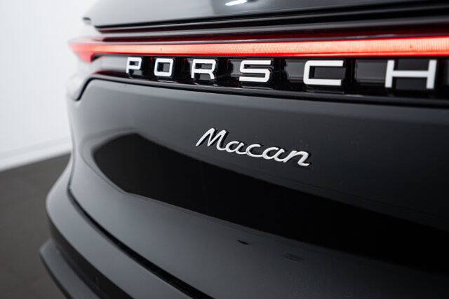 2025 Porsche Macan