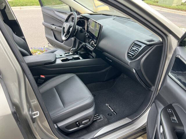 2024 Lexus NX 350h Premium