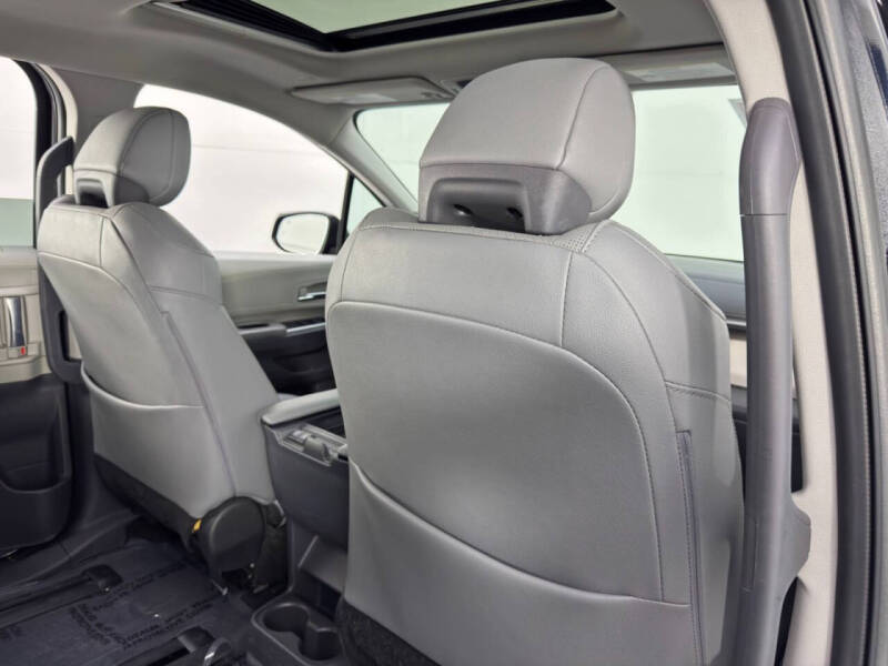 2022 Toyota Sienna Limited 7-Passenger