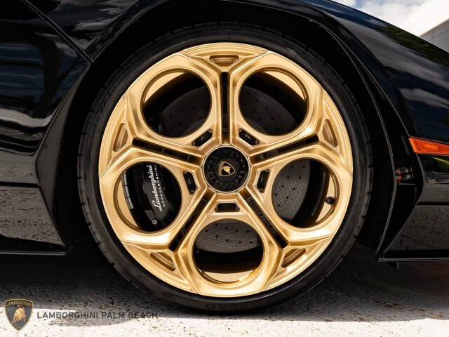 2022 Lamborghini Countach LPI 800-4