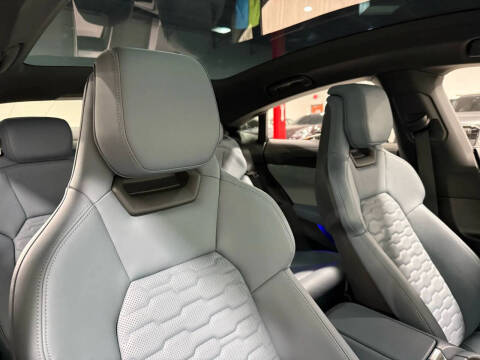 2022 Audi e-tron GT quattro Prestige