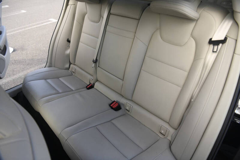 2019 Volvo S60 T5 Momentum