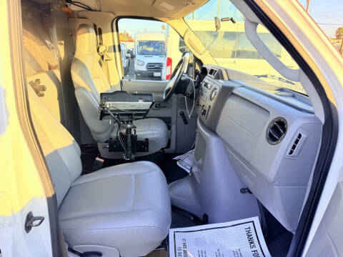 2011 Ford E-Series E-250