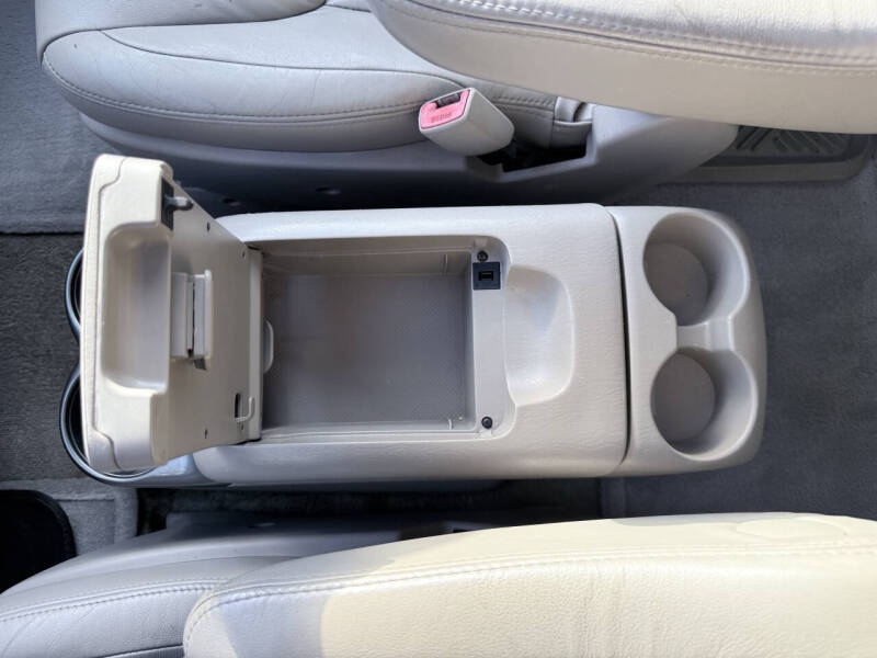 2008 Toyota Sienna XLE Limited