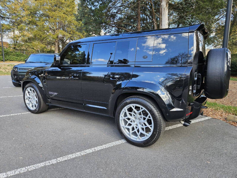 2024 Land Rover Defender 110 V8 P525