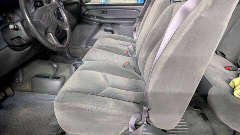 2004 Chevrolet Silverado 1500 LS