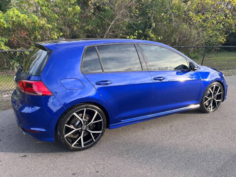 2017 Volkswagen Golf R 4Motion