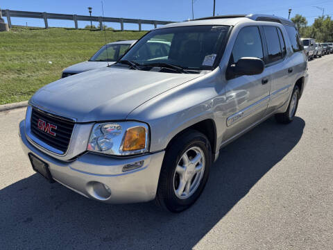 2004 GMC Envoy XUV for sale at AUTOSAVIN in Villa Park IL