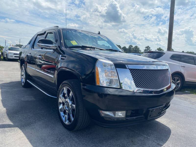 2007 Cadillac Escalade EXT for sale at Town Auto Sales LLC in New Bern NC