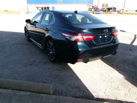 2020 Toyota Camry SE