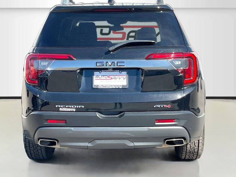 2023 GMC Acadia AT4