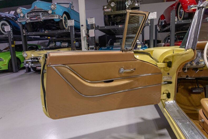 1959 Ford Thunderbird