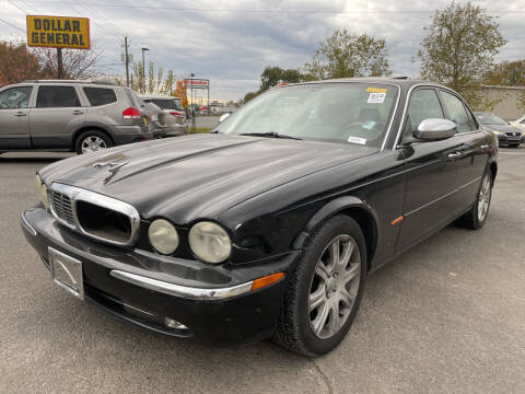2004 Jaguar XJ-Series for sale at Diana Rico LLC in Dalton GA