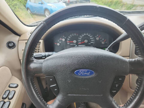 2005 Ford Explorer XLT