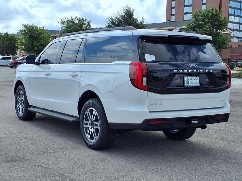 2026 Ford Expedition MAX Active