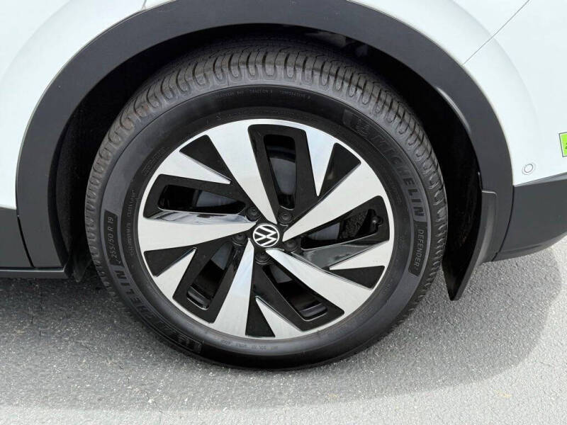 2023 Volkswagen ID.4 Pro