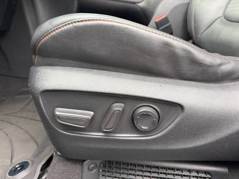 2022 Toyota Sienna XSE 7-Passenger