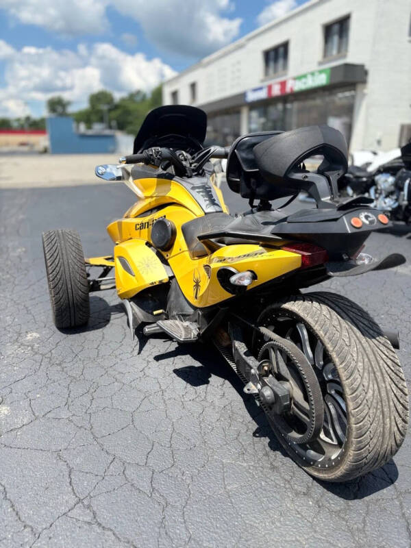 2013 Can-Am Spyder ST-S SE5