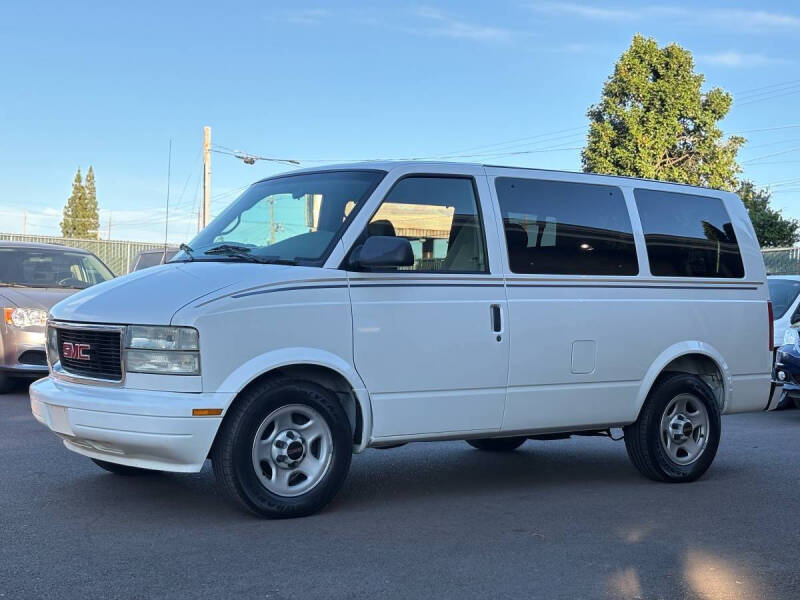 2003 GMC Safari SLT