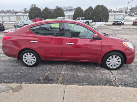 2014 Nissan Versa 1.6 SV
