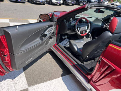 2004 Ford Mustang GT Deluxe
