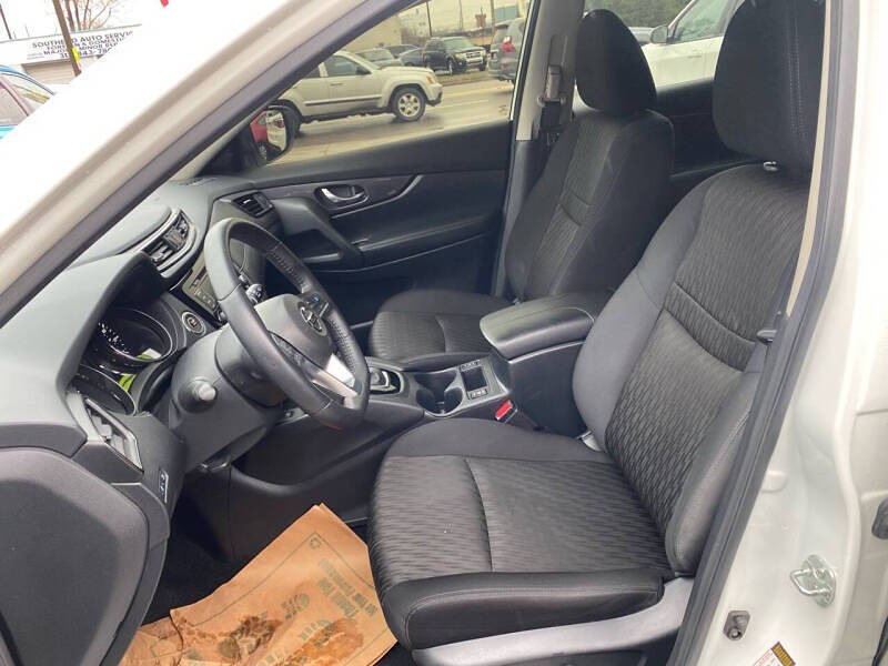 2020 Nissan Rogue SV