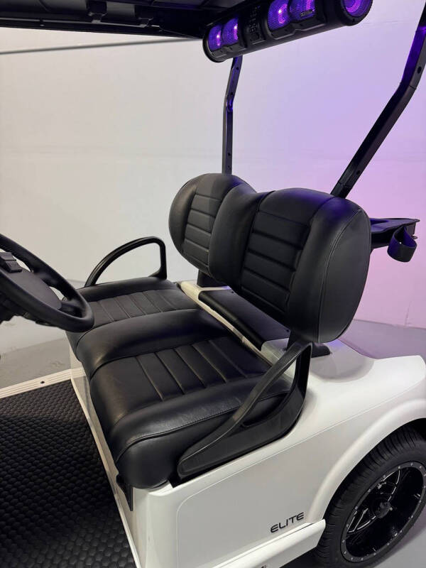 2025 E-Z-GO RXV ELiTE