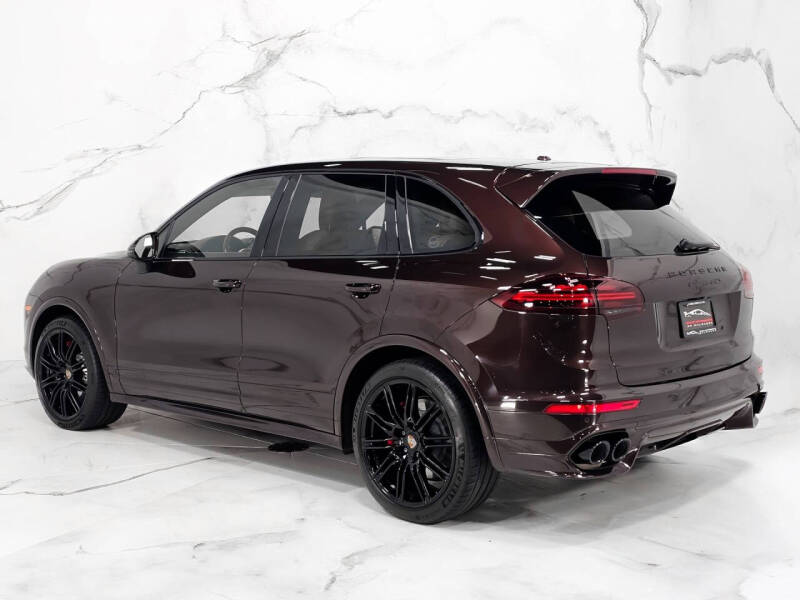 2016 Porsche Cayenne GTS