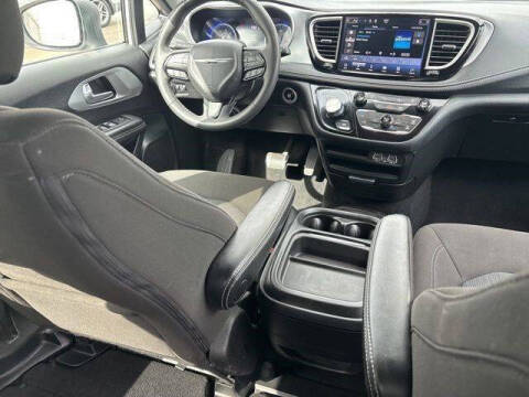 2023 Chrysler Pacifica Touring
