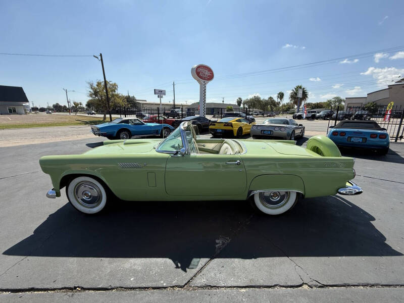 1956 Ford Thunderbird