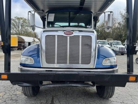 2009 Peterbilt 335
