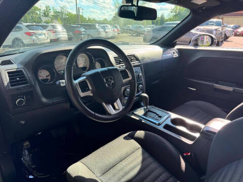 2013 Dodge Challenger SXT