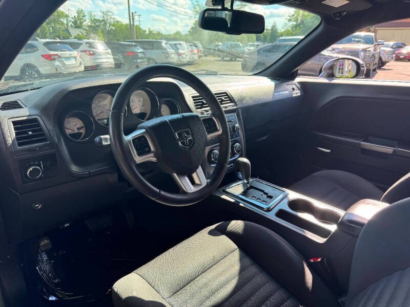 2013 Dodge Challenger SXT