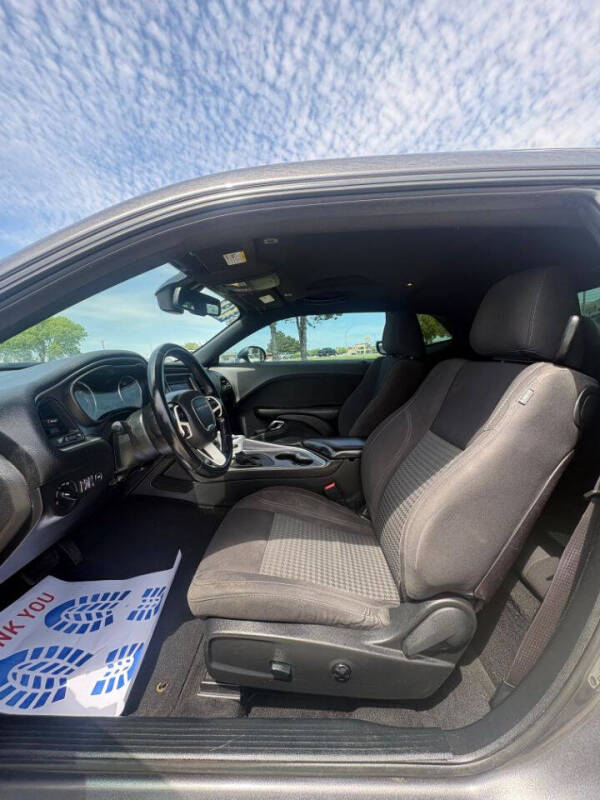 2019 Dodge Challenger SXT