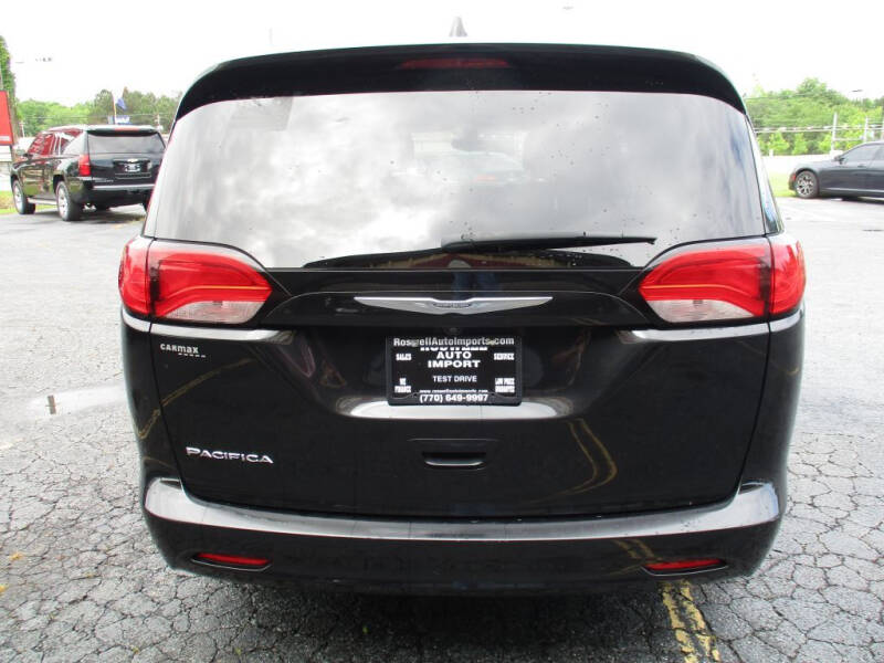 2017 Chrysler Pacifica LX