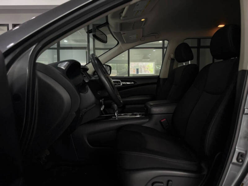 2020 Nissan Pathfinder S