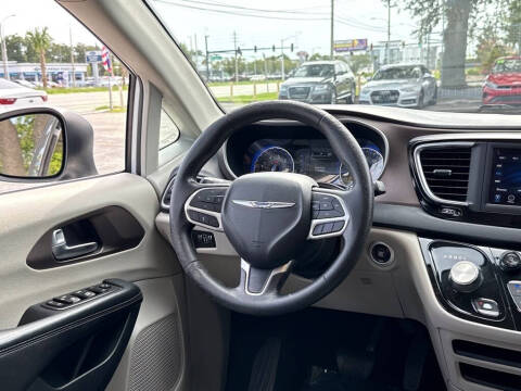 2020 Chrysler Voyager LXi