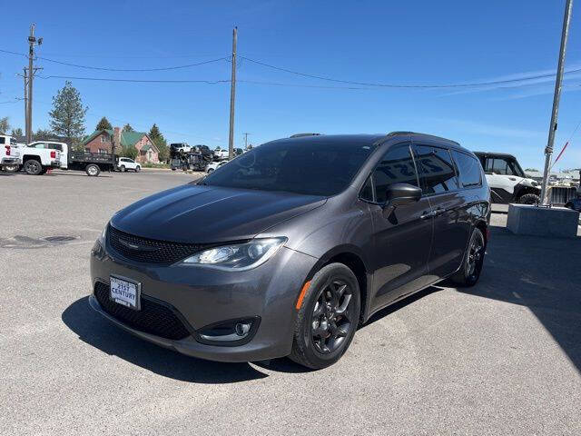 2020 Chrysler Pacifica Touring L