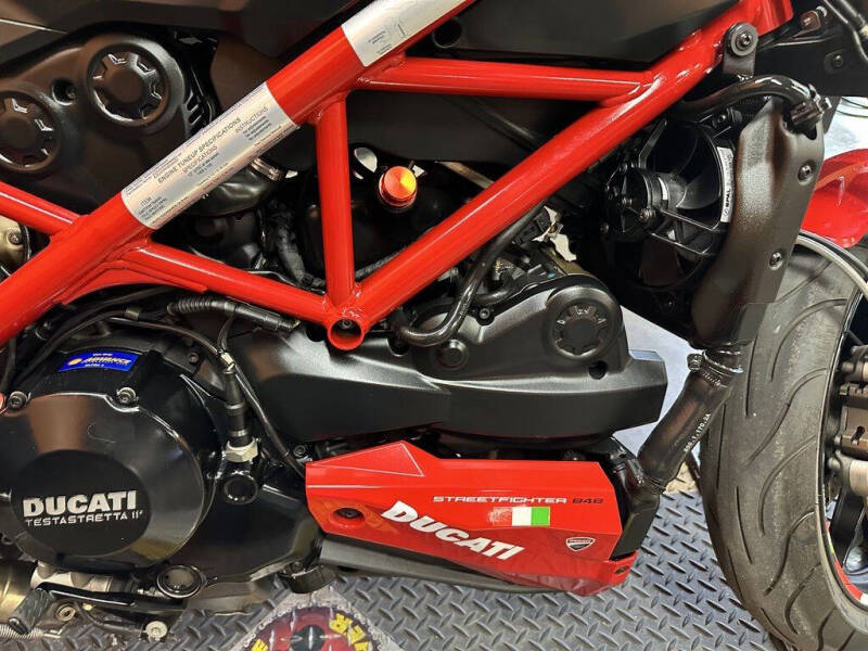 2014 Ducati Streetfighter 848
