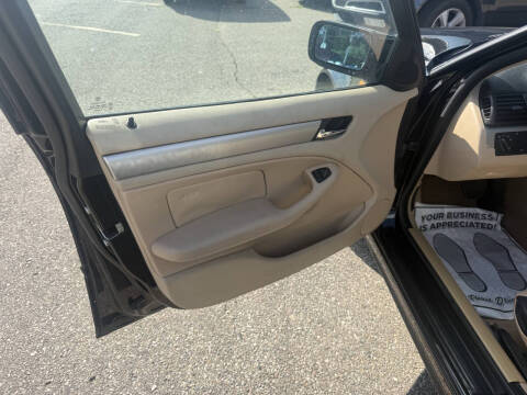 2004 BMW 3 Series 325xi