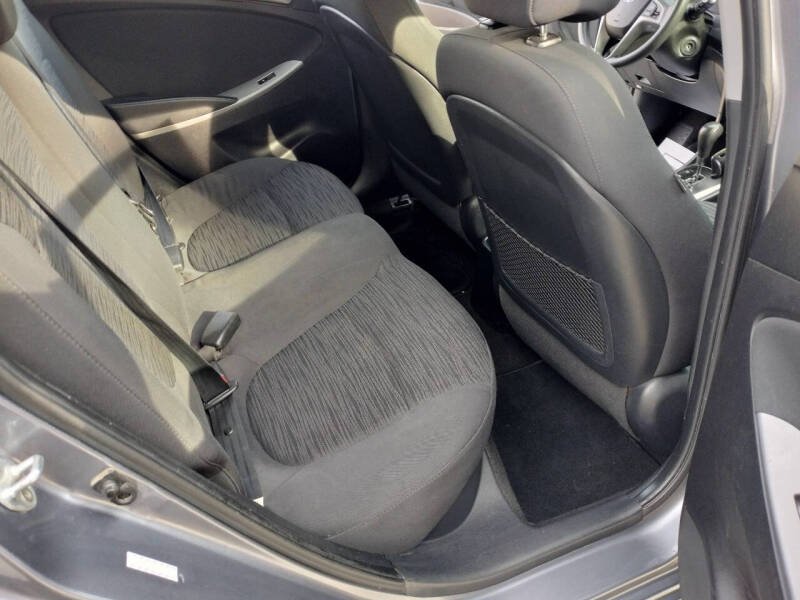 2016 Hyundai Accent SE